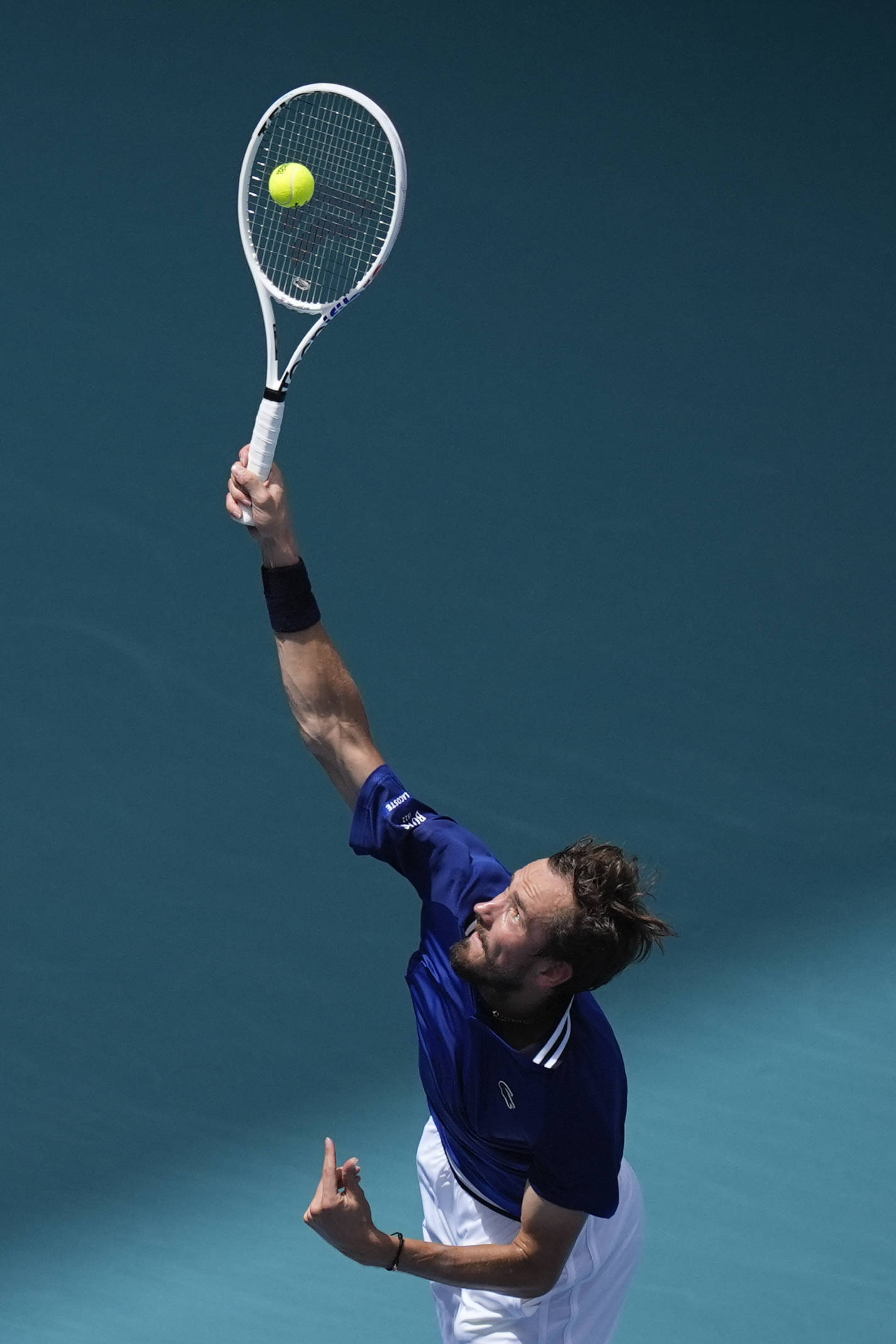 开云体育直播-世界网球队横扫日本网球队，梅德韦杰夫三分雨点燃全场