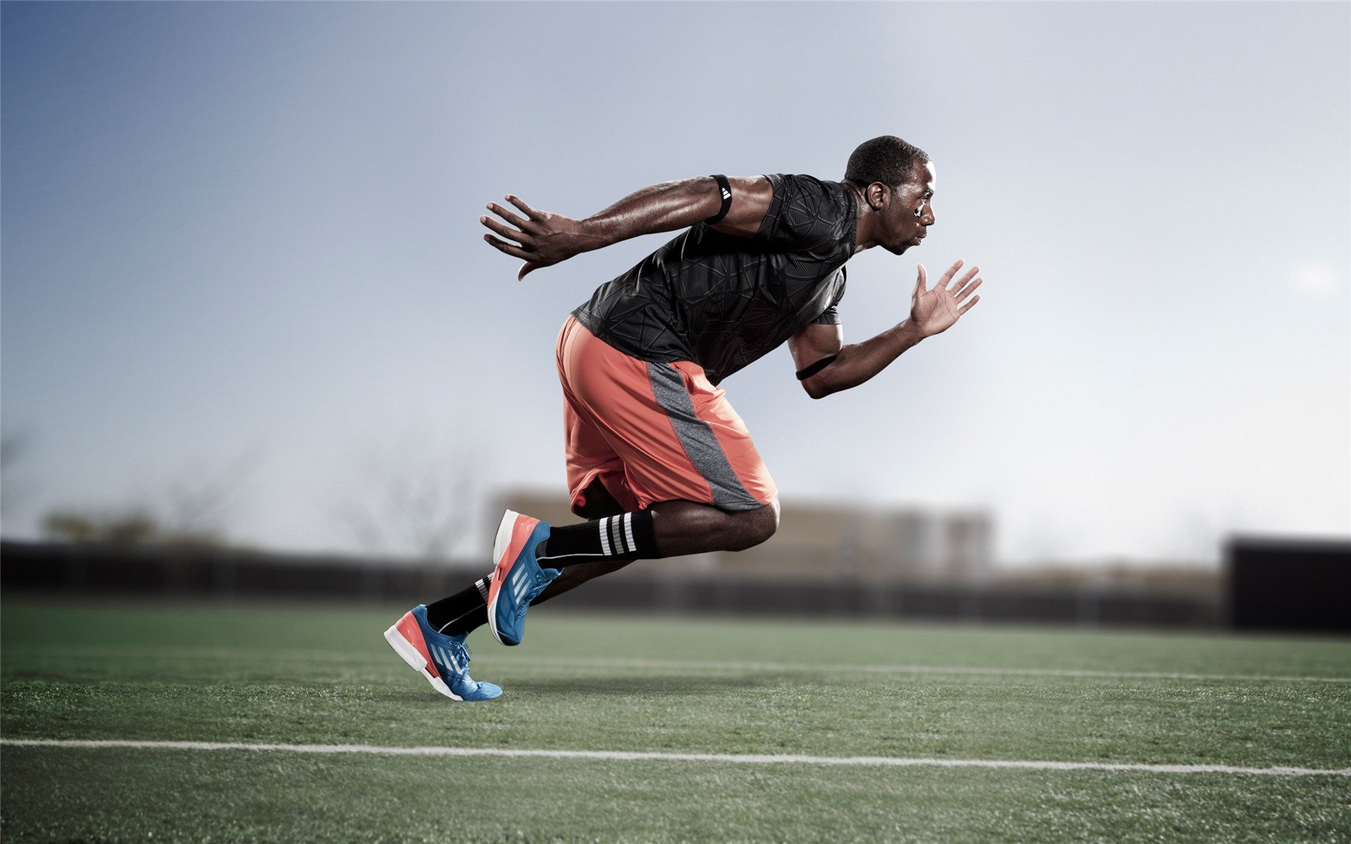 独行侠横扫猛龙，布克高光表现背后的战术密码