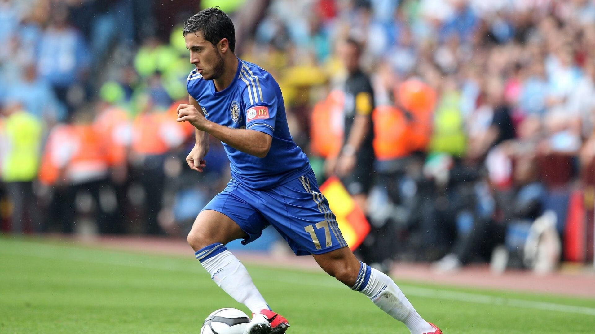 开云体育在线-范戴克引领节奏，喀麦隆生死战力克伊朗，书写非洲足球新篇章